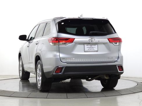Used 2019 Toyota Highlander Limited image 6