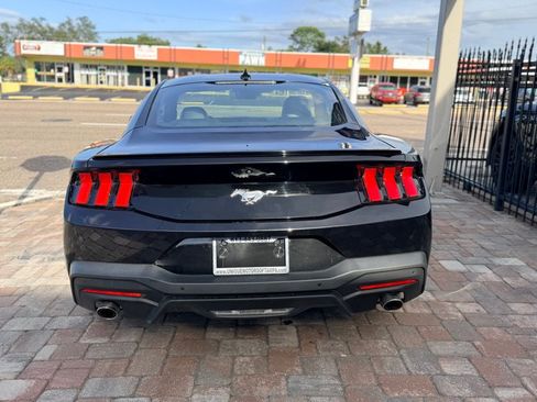 Used 2025 Ford Mustang Premium RWD image 9