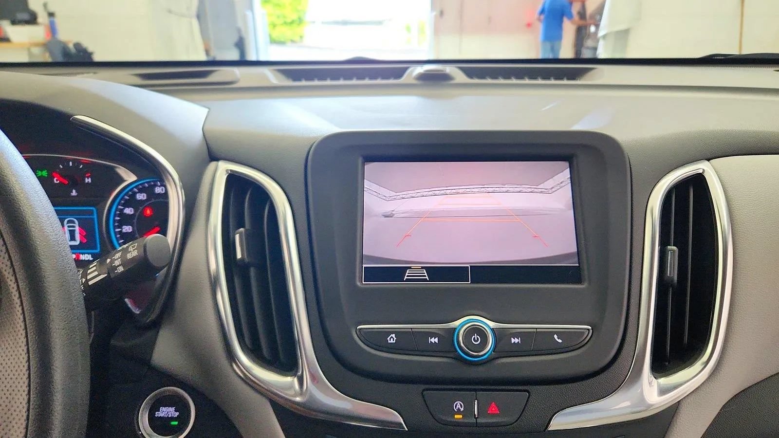 Used 2024 Chevrolet Equinox LS w/ LS Convenience Package FWD image 18