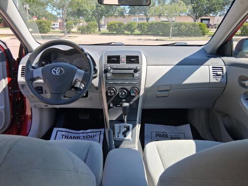 Used 2010 Toyota Corolla LE FWD image 11