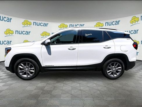 Used 2023 GMC Terrain SLT w/ Tech Package AWD/4WD image 4