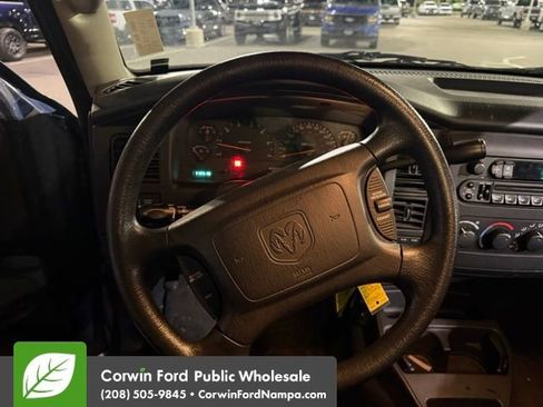 Used 2002 Dodge Dakota Sport image 9