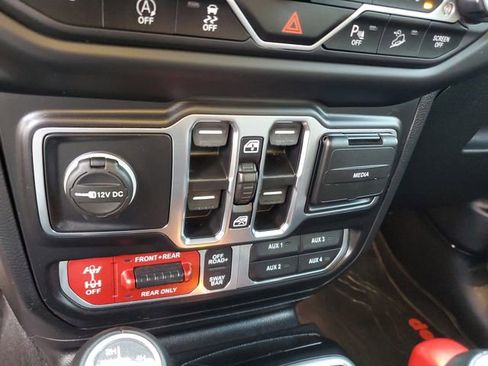 Used 2021 Jeep Wrangler Unlimited Rubicon image 24