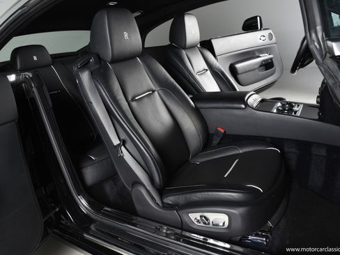 Used 2016 Rolls-Royce Wraith image 25