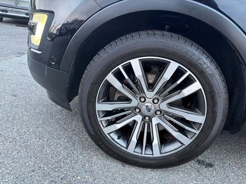 Used 2017 Ford Explorer Platinum AWD/4WD image 37