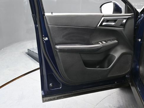 Used 2023 Mitsubishi Outlander SE image 41