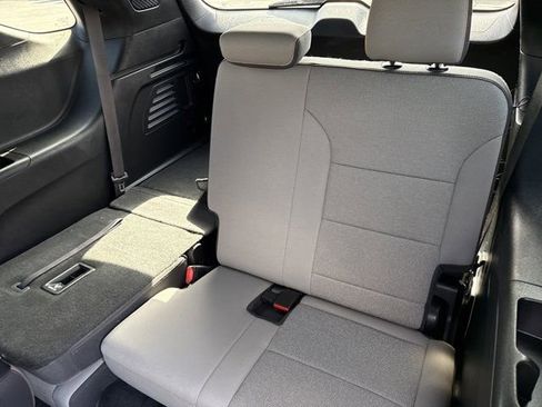 Used 2024 Chevrolet Traverse LT FWD image 18