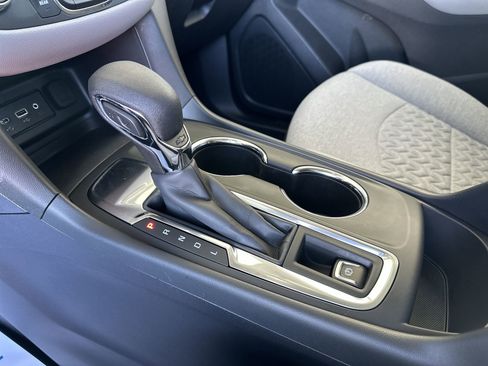 Used 2022 Chevrolet Equinox LS w/ LS Convenience Package FWD image 15
