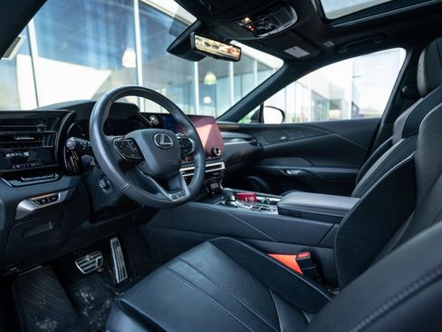 Used 2024 Lexus RX 500h F Sport image 10