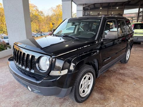 Used 2016 Jeep Patriot Sport w/ Power Value Group image 3
