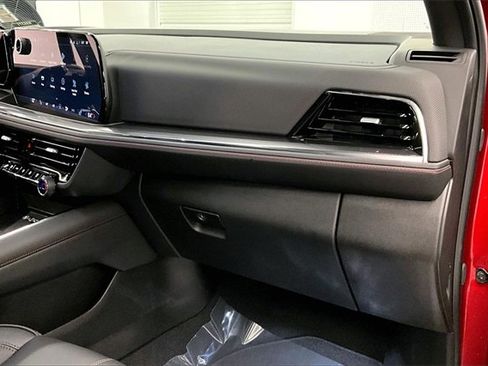 Used 2025 Chevrolet Tahoe RST w/ Comfort Package image 17