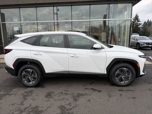 New 2026 Hyundai Tucson Blue SE w/ Tow & Go Package image 8