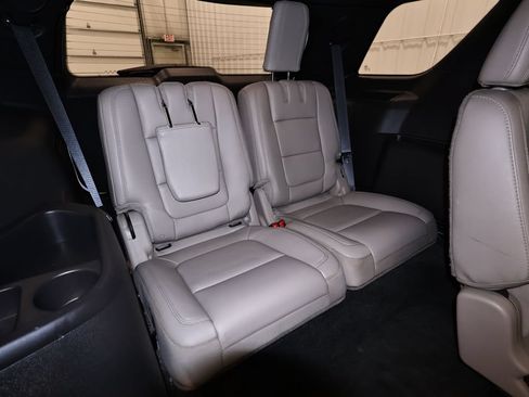 Used 2014 Ford Explorer Limited w/ Equipment Group 301A AWD/4WD image 21