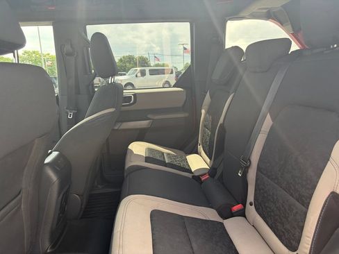 Used 2023 Ford Bronco Wildtrak AWD/4WD image 17