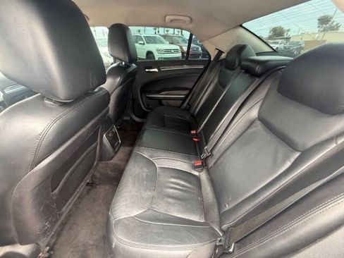 Used 2016 Chrysler 300 Limited RWD image 16