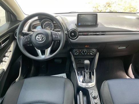 Used 2017 Toyota Yaris iA FWD image 2