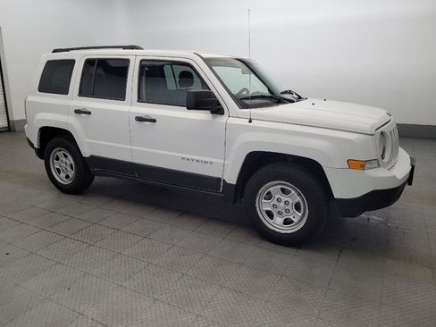 Used 2014 Jeep Patriot Sport image 11