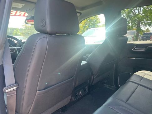 Used 2026 GMC Sierra 1500 SLT AWD/4WD image 24
