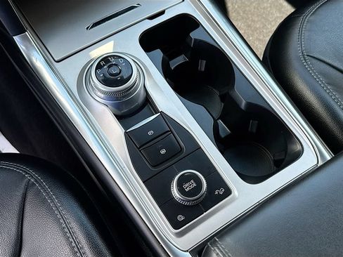 Certified 2023 Ford Explorer Limited w/ Limited Technology Package AWD/4WD image 19