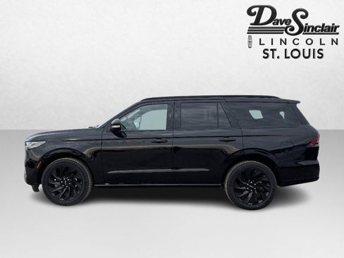 New 2026 Lincoln Navigator Reserve w/ Jet Appearance Package image 6