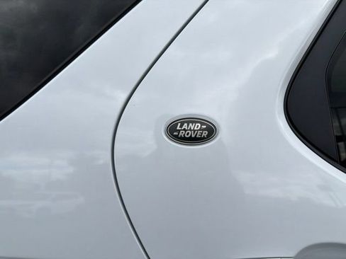 Used 2020 Land Rover Discovery SE AWD/4WD image 9