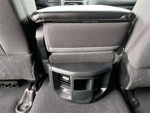 Used 2024 RAM 3500 Big Horn image 17