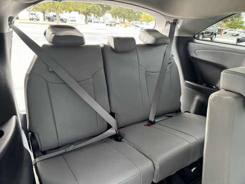 New 2025 Toyota Sienna XLE image 33