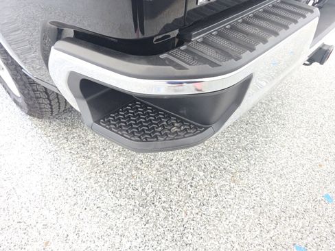 Used 2025 Chevrolet Silverado 1500 LT AWD/4WD image 19