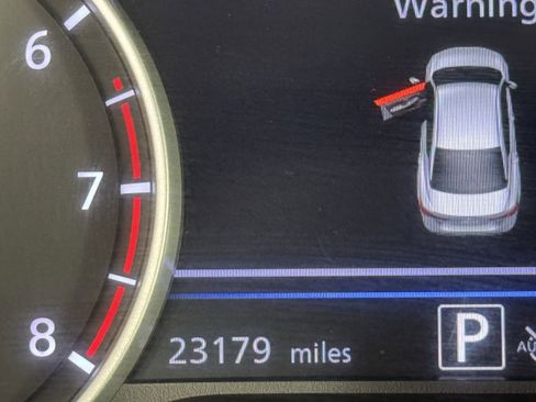 Used 2025 Nissan Sentra SV FWD image 25