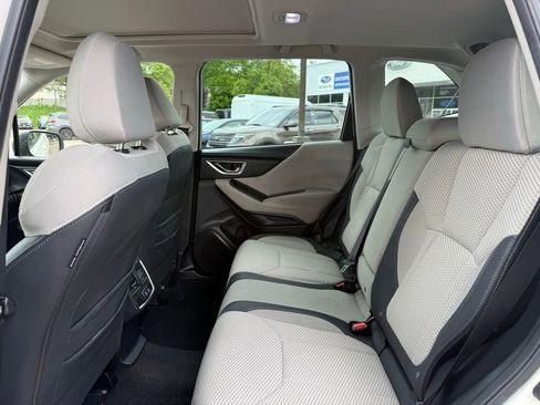 Used 2023 Subaru Forester Premium AWD/4WD image 24
