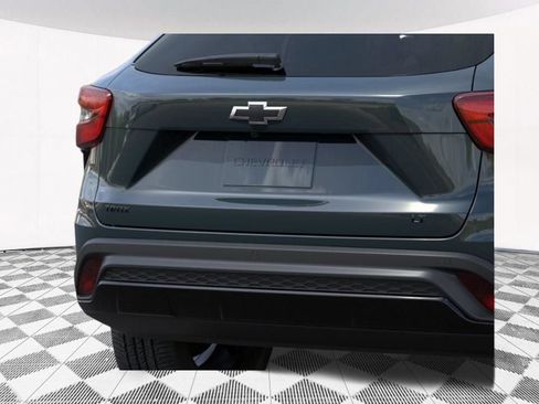 New 2026 Chevrolet Trax LT w/ Driver Confidence Package FWD image 21