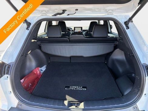 Used 2025 Toyota Corolla Cross AWD Hybrid image 23