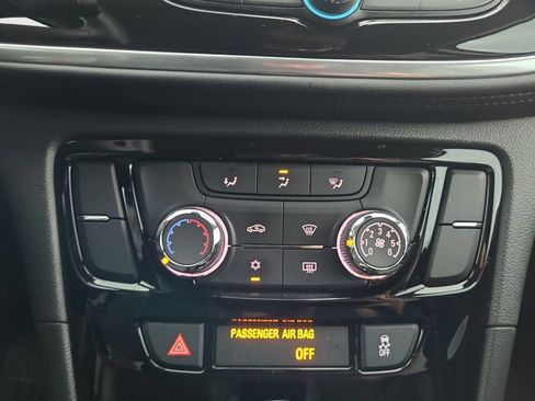 Used 2022 Buick Encore Preferred w/ Safety Package AWD/4WD image 20