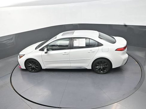 Used 2023 Toyota Corolla SE w/ SE Premium Package FWD image 15