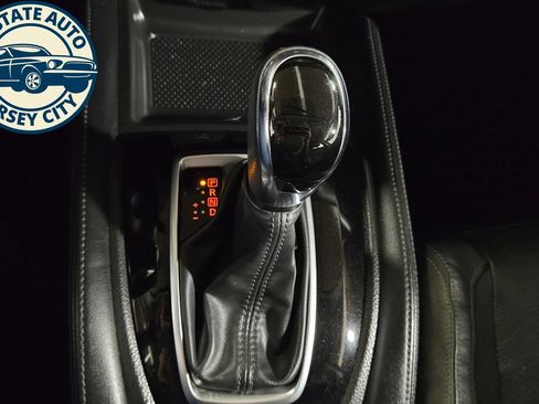 Used 2018 Nissan Rogue Sport SL AWD/4WD image 17