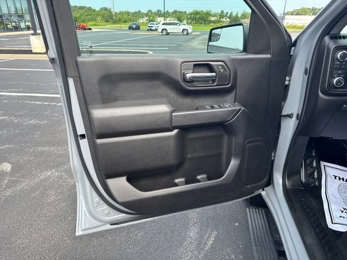 Used 2024 GMC Sierra 1500 Pro w/ Pro Value Package AWD/4WD image 12