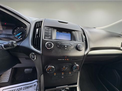 Used 2019 Ford Edge SE image 22