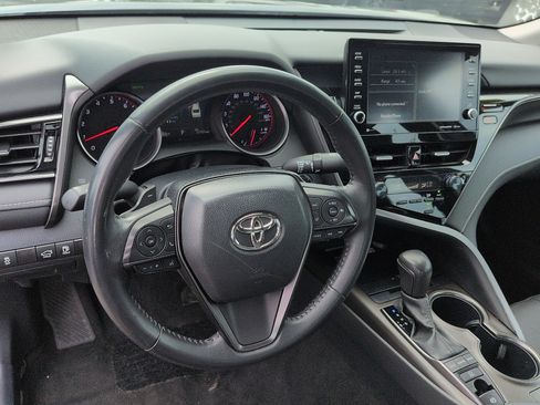 Used 2024 Toyota Camry XSE FWD image 9