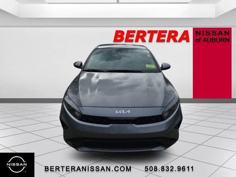 Used 2024 Kia Forte LXS w/ LXS Technology Package image 3