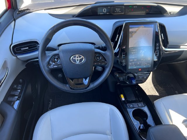 Used 2021 Toyota Prius Limited w/ Premium Convenience Package FWD image 6