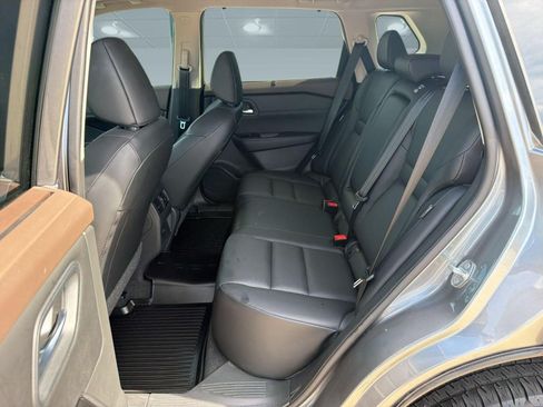 Used 2023 Nissan Rogue SV w/ SV Premium B Package FWD image 22