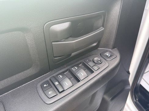 Used 2024 RAM 2500 Tradesman w/ Chrome Appearance Group image 7