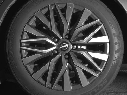 Used 2025 Nissan Altima 2.5 SV image 14