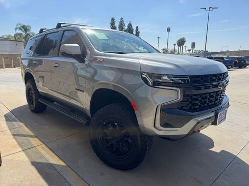 Used 2024 Chevrolet Tahoe Z71 w/ Luxury Package image 3