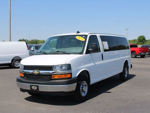 Used 2024 Chevrolet Express 3500 LT w/ LT Preferred Equipment Group RWD image 44