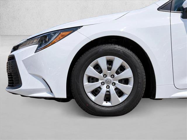 Used 2024 Toyota Corolla LE FWD image 5