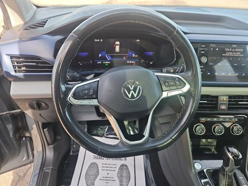 Used 2023 Volkswagen Taos SE image 11