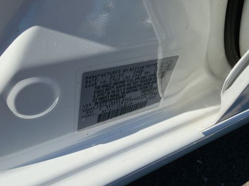 Used 2023 Nissan Versa SV w/ Trunk Package FWD image 30