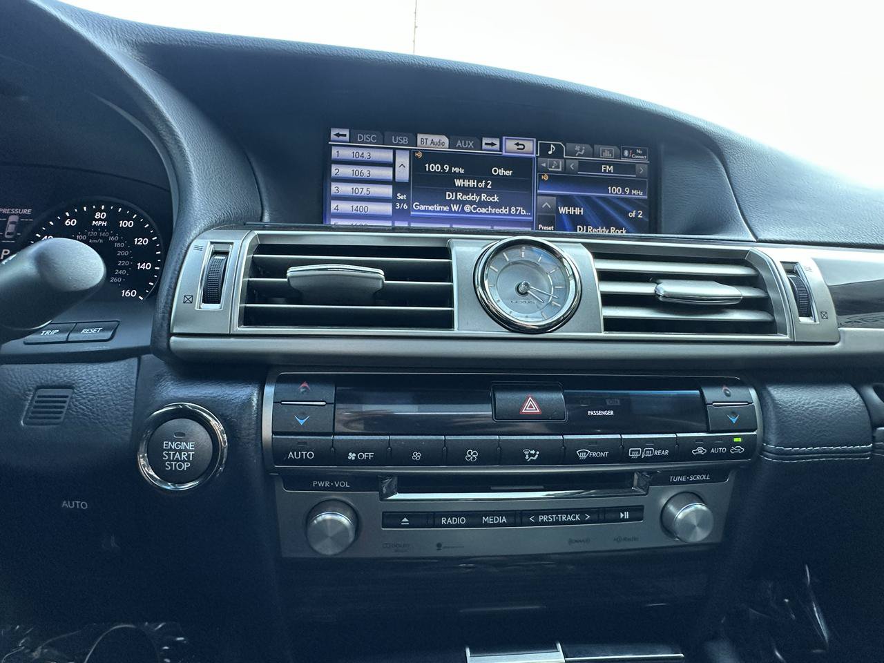 Used 2013 Lexus LS 460 AWD w/ Comfort Pkg image 25