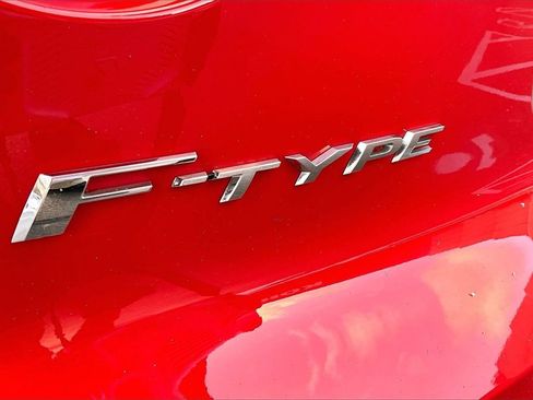 Used 2018 Jaguar F-TYPE Convertible image 21